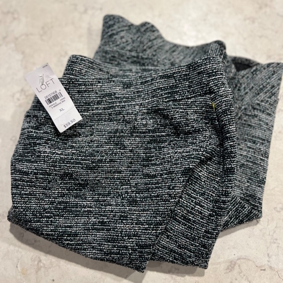 (Brand-Loft) XL - Picture 2 of 5